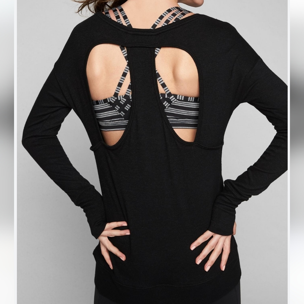 Athleta Black Luxe Cut Out Pose Top